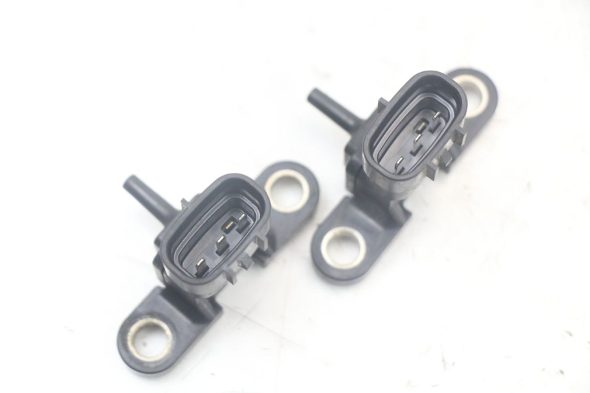 photo de SONDE PRESSION AIR YAMAHA TDM ABS 900 (2002 - 2014) - Gros plan technique