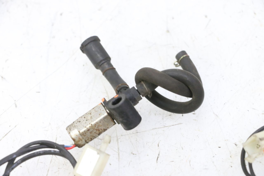 photo de SONDE PRESSION AIR PEUGEOT TWEET 4T 50 (2018 - 2022) - État de surface