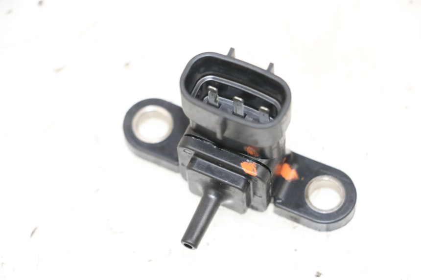 photo de SONDE PRESSION AIR YAMAHA XMAX X-MAX 125 (2006 - 2009) - Zoom état d’usage