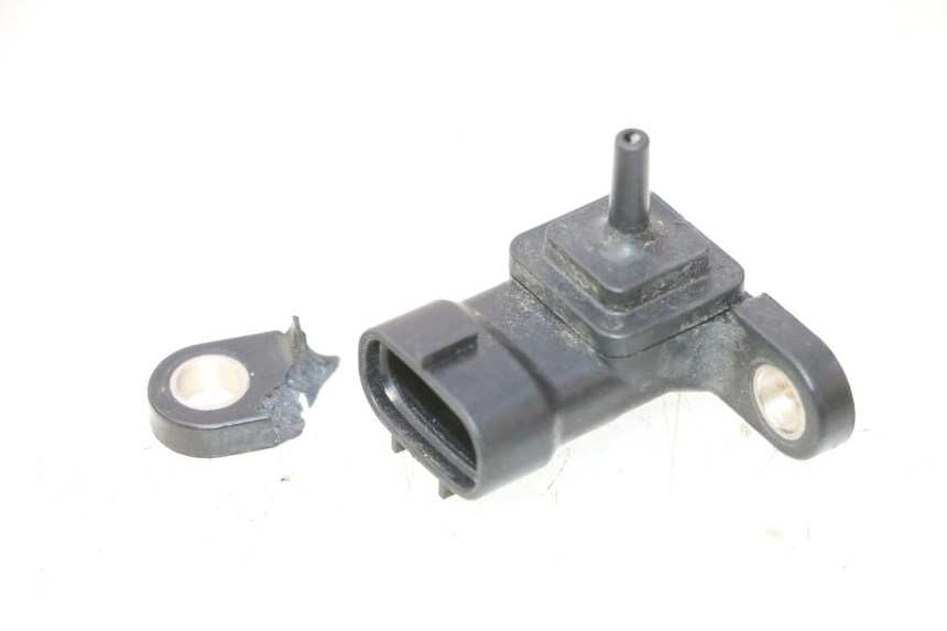 photo de SONDE PRESSION AIR YAMAHA XMAX X-MAX 125 (2006 - 2009) - Gros plan technique