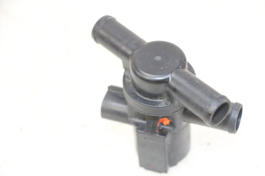 photo de SONDE PRESSION AIR YAMAHA XJ6 ABS 600 (2008 - 2016) - Zoom état d’usage