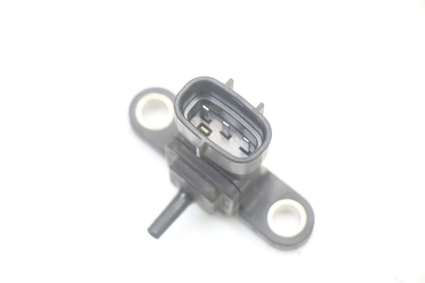 photo de SONDE PRESSION AIR YAMAHA X-MAX XMAX ABS 250 (2010 - 2014) - Gros plan technique