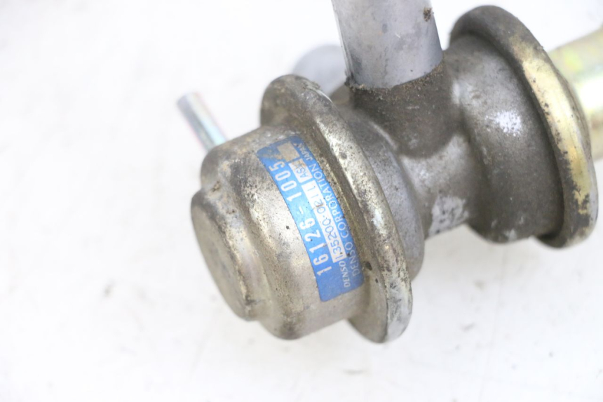 photo de SONDE PRESSION AIR KAWASAKI ZR 7 750 (1999 - 2004) - Gros plan technique