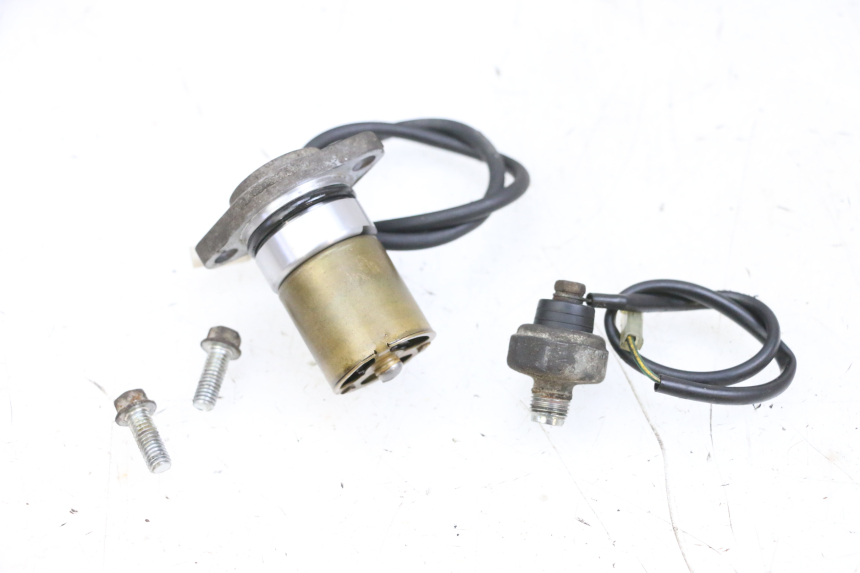 photo de SONDE PRESSION D'HUILE SUZUKI BURGMAN 650 (2013 - 2020) - Vue principale