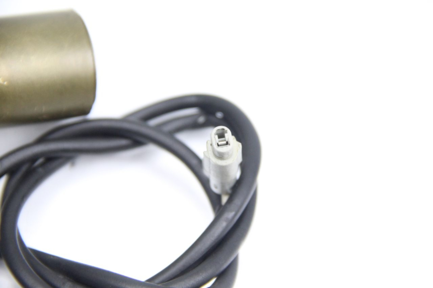 photo de SONDE PRESSION D'HUILE YAMAHA FJR ABS 1300 (2006 - 2012) - Autre angle de vue