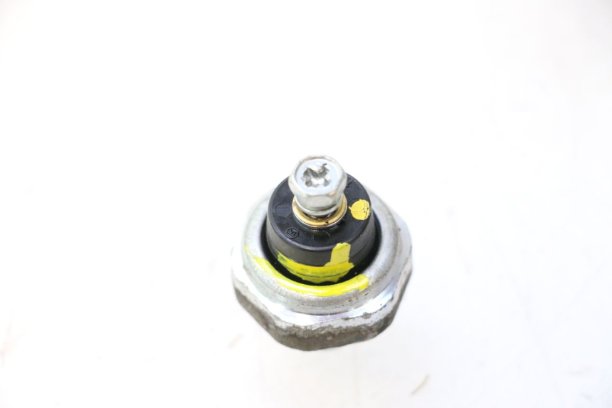 photo de SONDE PRESSION D'HUILE HONDA FJS SILVER WING SILVERWING 400 (2005 - 2008) - Zoom état d’usage