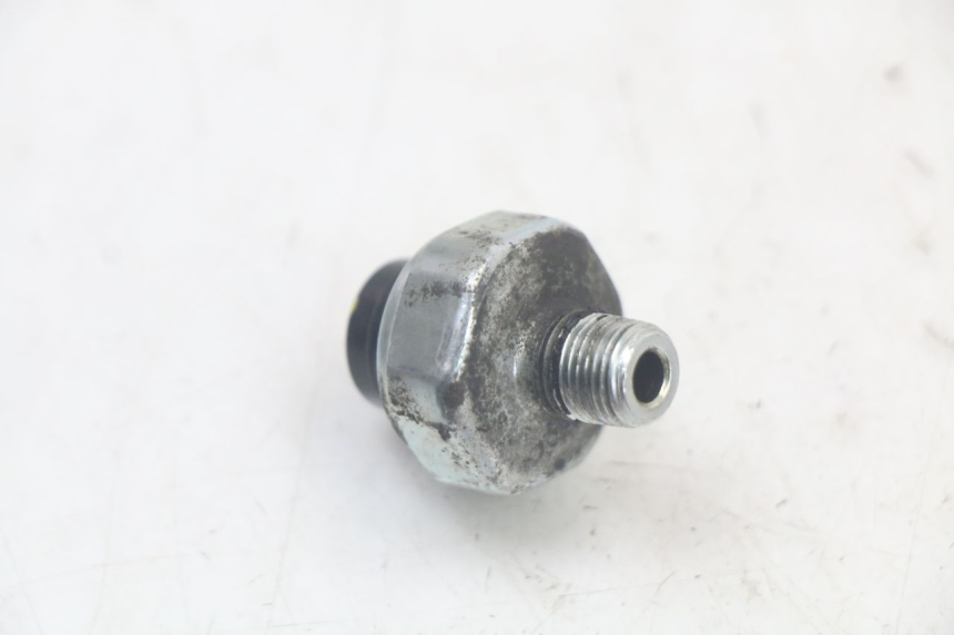 photo de SONDE PRESSION HUILE FREIN HONDA FJS SILVERWING SILVER WING 600 (2001 - 2010) - Autre angle de vue