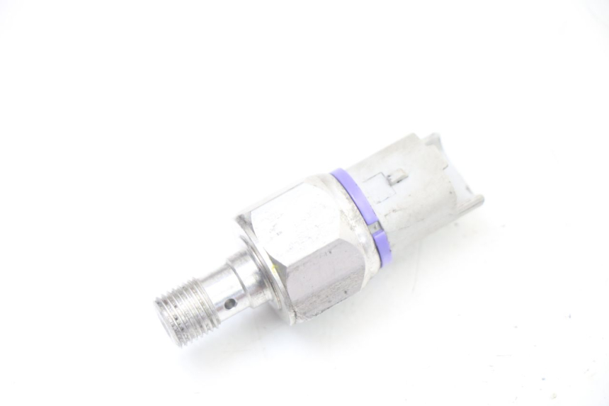 photo de SONDE PRESSION HUILE FREIN PIAGGIO MP3 500 (2014 - 2017) - Vue principale