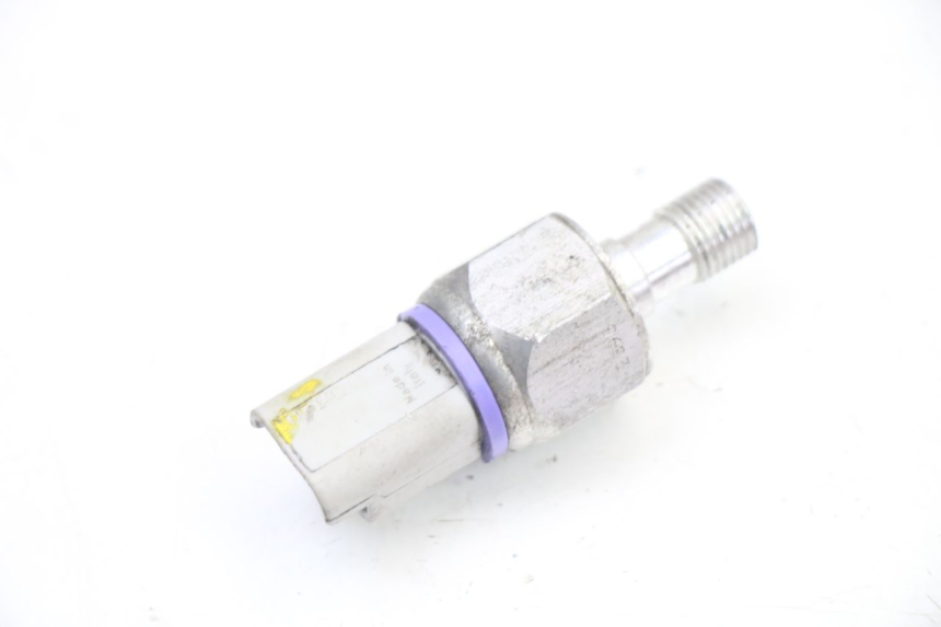 photo de SONDE PRESSION HUILE FREIN PIAGGIO MP3 500 (2014 - 2017) - Zoom état d’usage