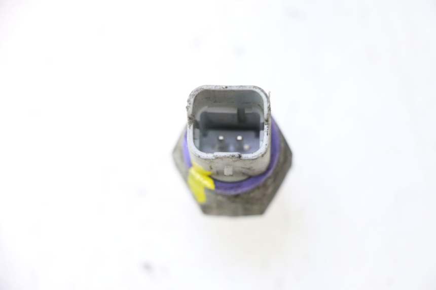 photo de SONDE PRESSION HUILE FREIN PIAGGIO MP3 500 (2011 - 2015) - Détail de la pièce