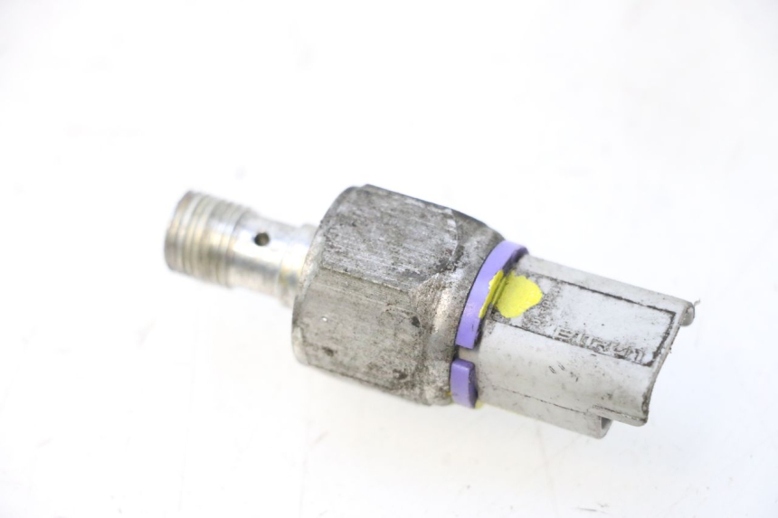 photo de SONDE PRESSION HUILE FREIN PIAGGIO MP3 500 (2011 - 2015) - Zoom état d’usage