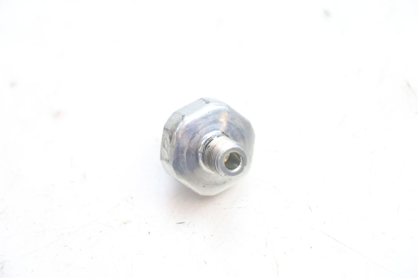 photo de SONDE PRESSION D'HUILE HONDA VFR FI RC46 800 (1998 - 2001) - Autre angle de vue