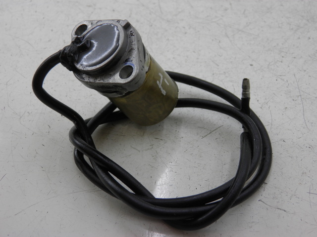 photo de SONDE PRESSION D'HUILE YAMAHA FJR 1300 (2004 - 2005) - Détail de la pièce