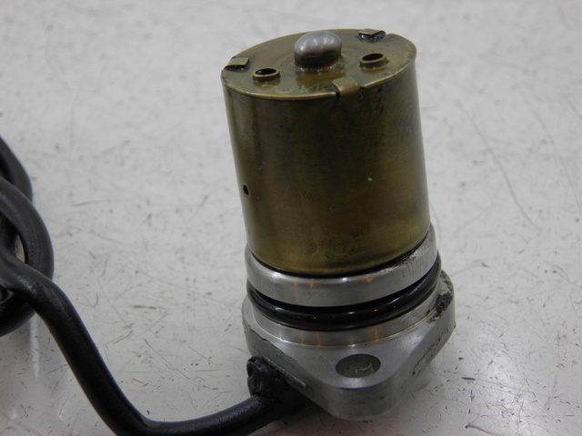 photo de SONDE PRESSION D'HUILE YAMAHA FJR 1300 (2004 - 2005) - Pièce contrôlée