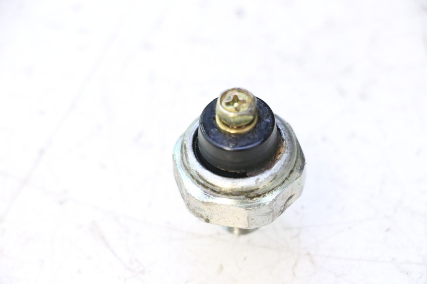 photo de SONDE PRESSION D'HUILE KAWASAKI ZZR 600 (1995 - 2004) - Vue principale