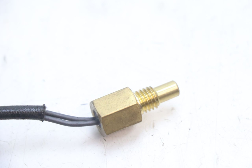 photo de SONDE TEMPÉRATURE MOTEUR PEUGEOT KISBEE 2T 50 (2018 - 2022) - Autre angle de vue