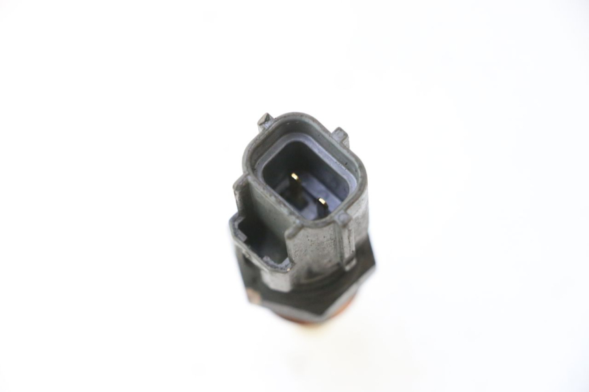 photo de SONDE TEMPERATURE D'EAU SUZUKI BURGMAN 125 (2007 - 2014) - Zoom état d’usage