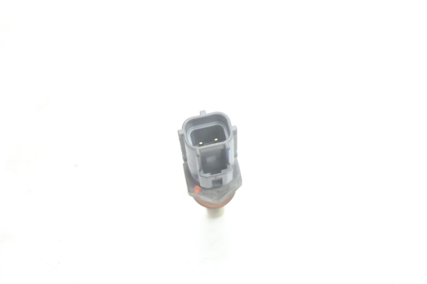 photo de SONDE TEMPERATURE D'EAU SUZUKI BURGMAN EXECUTIVE ABS 650 (2006 - 2012) - Zoom état d’usage