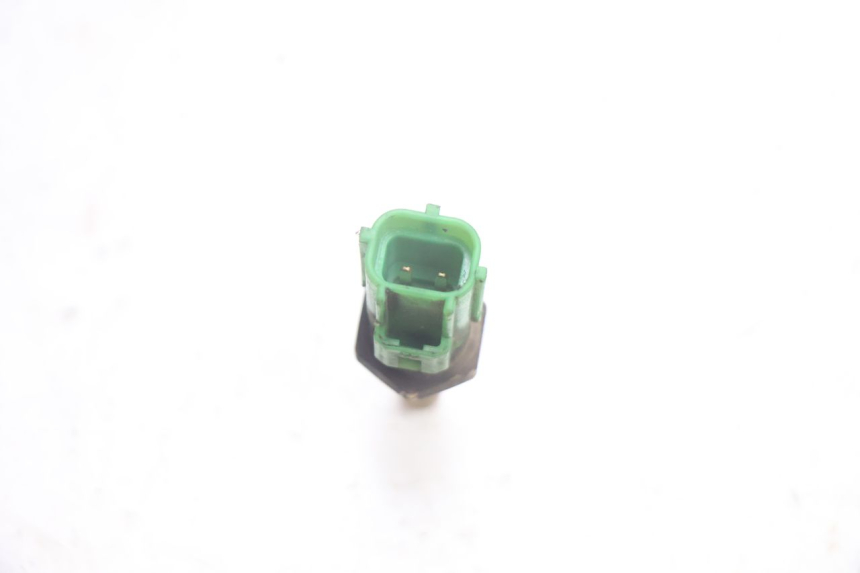 photo de SONDE TEMPERATURE D'EAU SUZUKI BURGMAN EXECUTIVE ABS 650 (2006 - 2012) - Zoom état d’usage