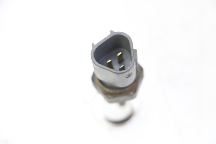 photo de SONDE TEMPERATURE D'EAU HONDA FES S-WING SWING ABS 125 (2007 - 2015) - Zoom état d’usage