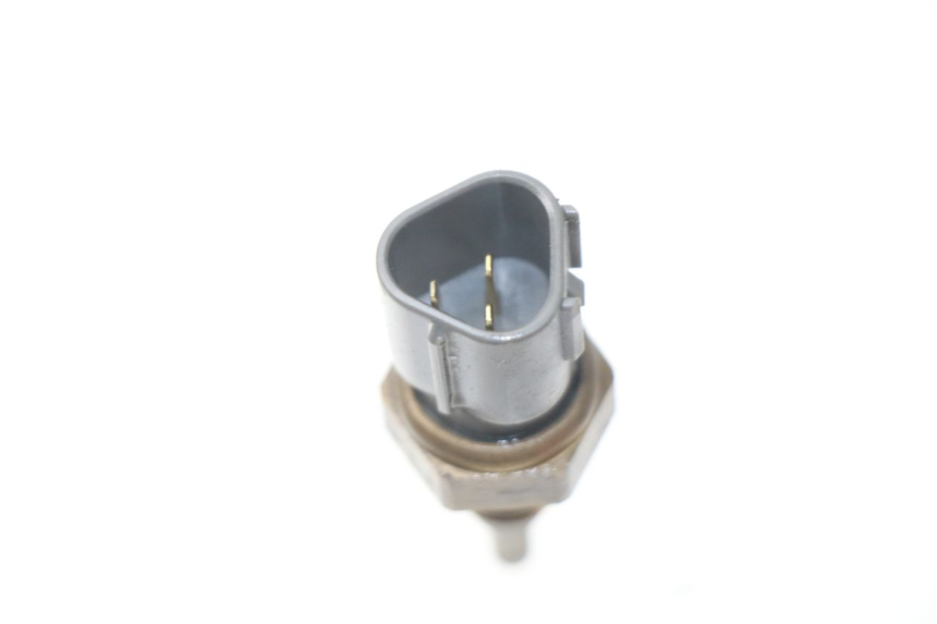 photo de SONDE TEMPERATURE D'EAU HONDA NSS EX FORZA 250 (2005 - 2013) - Détail de la pièce