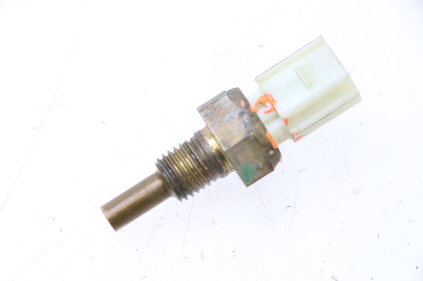 photo de SONDE TEMPERATURE D'EAU HONDA PCX (JF57/JF64) 125 (2014 - 2018) - Zoom état d’usage
