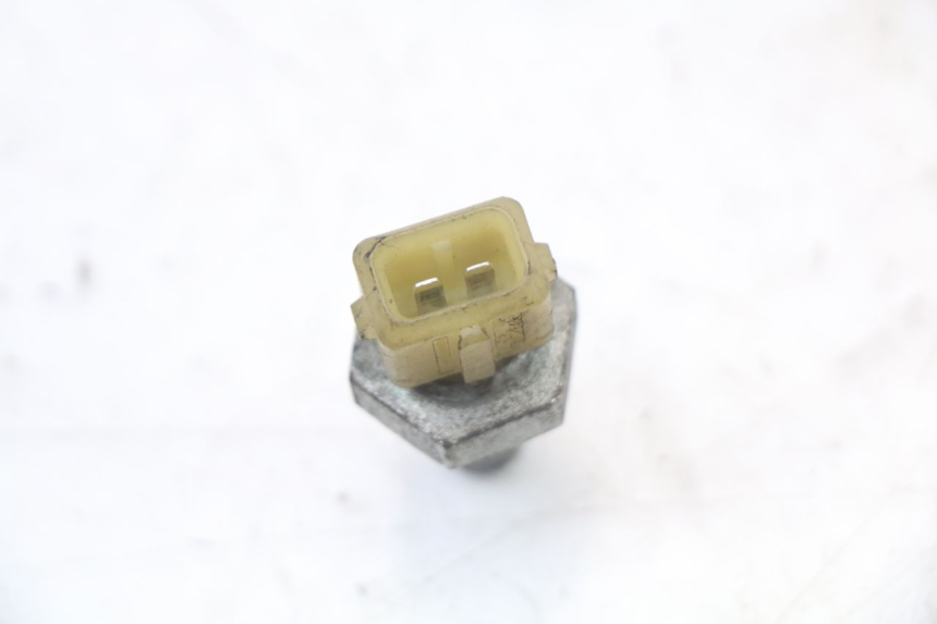 photo de SONDE TEMPERATURE D'EAU PEUGEOT BELVILLE 125 (2017 - 2021) - Zoom état d’usage