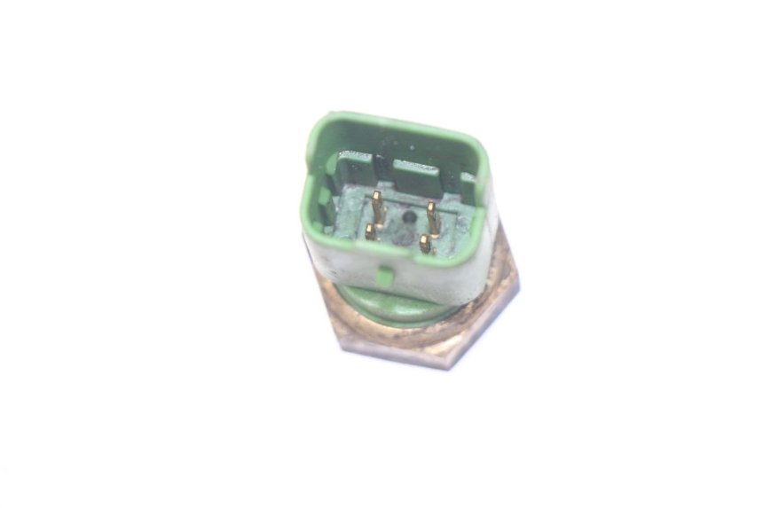 photo de SONDE TEMPERATURE D'EAU PEUGEOT SATELIS 300 (2012 - 2015) - Détail de la pièce