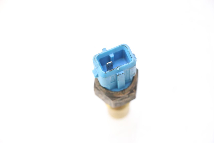 photo de SONDE TEMPERATURE D'EAU PEUGEOT SPEEDFIGHT LC 50 (1996 - 2002) - Zoom état d’usage