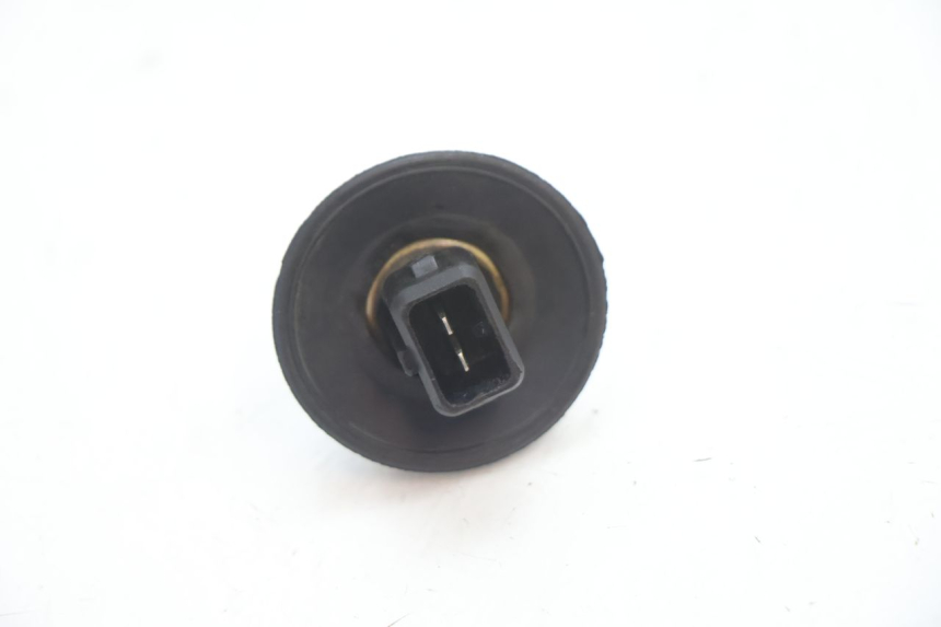 photo de SONDE TEMPERATURE D'EAU DUCATI SS IE DS CARENEE 1000 (2002 - 2006) - Gros plan technique