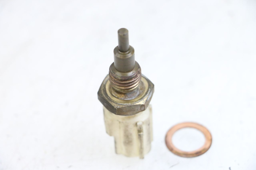 photo de SONDE TEMPERATURE D'EAU YAMAHA X-MAX XMAX 125 (2010 - 2013) - Zoom état d’usage