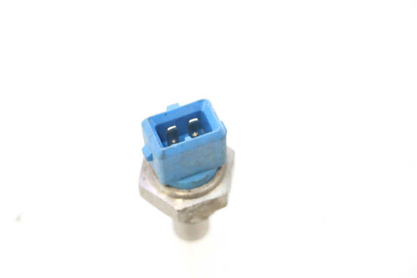 photo de SONDE TEMPERATURE D'EAU PIAGGIO ZIP 4T 50 (2018 - 2020) - Zoom état d’usage