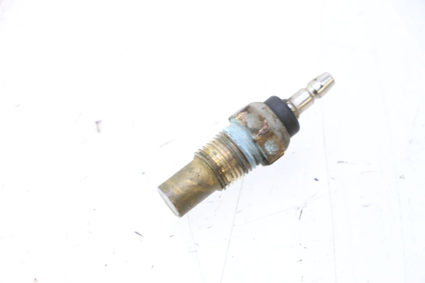 photo de SONDE TEMPERATURE D'EAU KAWASAKI ZX-6R ZX6R 600 (1995 - 1997) - Zoom état d’usage