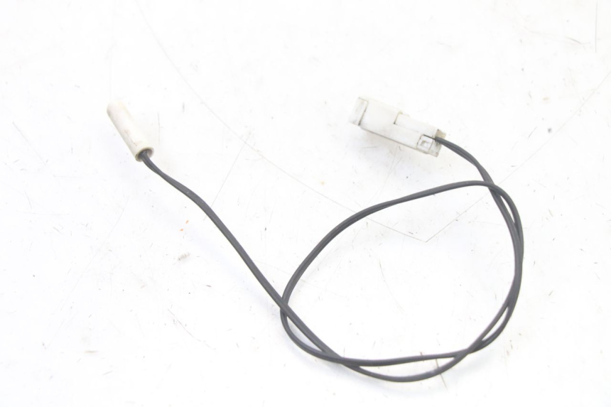 photo de SONDE TEMPERATURE EXTERIEURE PEUGEOT SATELIS COMPRESSOR K15 125 (2006 - 2009) - Détail de la pièce