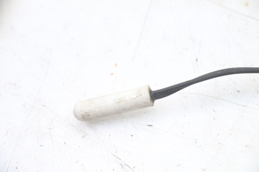 photo de SONDE TEMPERATURE EXTERIEURE PEUGEOT SATELIS COMPRESSOR K15 125 (2006 - 2009) - Zoom état d’usage