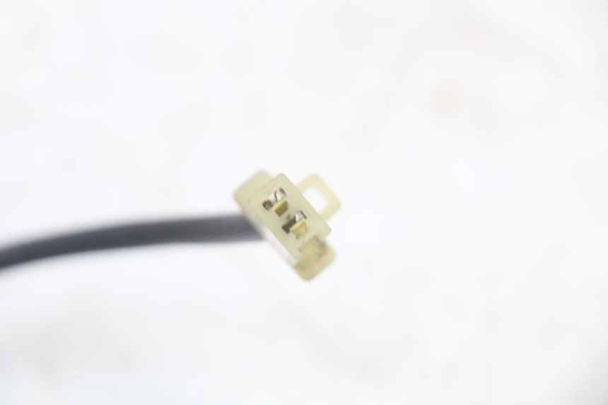 photo de SONDE TEMPERATURE EXTERIEURE PIAGGIO BEVERLY 125 (1998 - 2005) - Gros plan technique