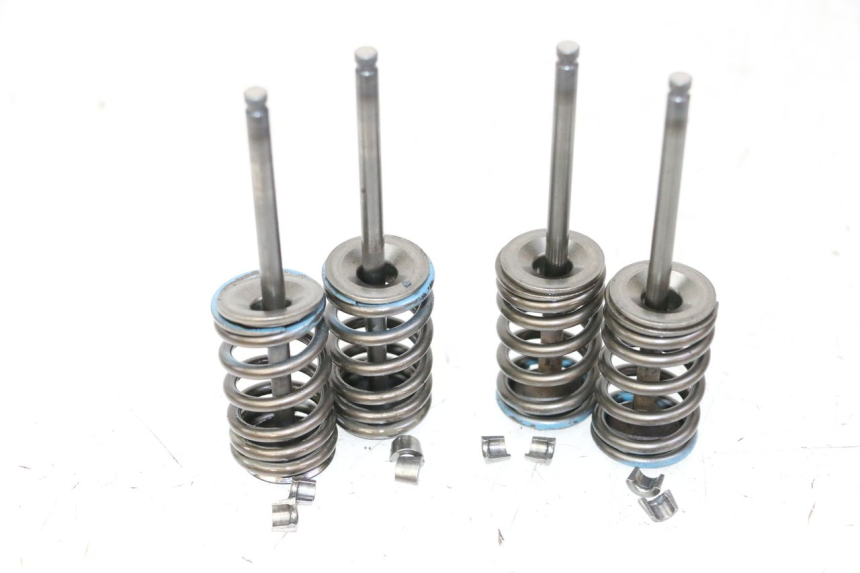 photo de SOUPAPE SUZUKI BURGMAN 125 (2007 - 2014) - Gros plan technique