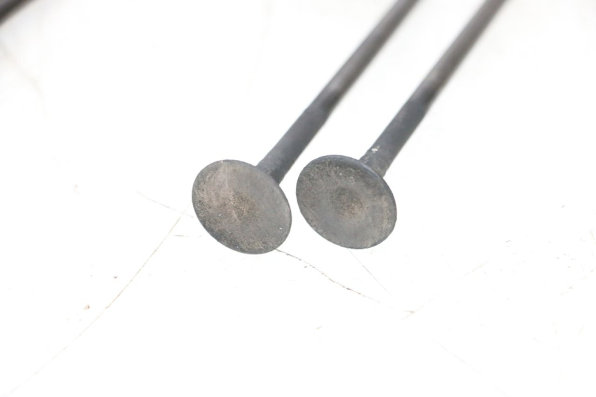 photo de SOUPAPE SUZUKI BURGMAN 125 (2007 - 2014) - Points de fixation