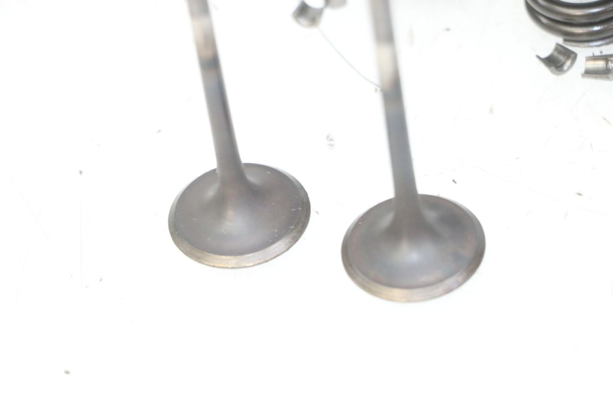 photo de SOUPAPE HONDA CB R 1000 (2018 - 2023) - Marquages et références