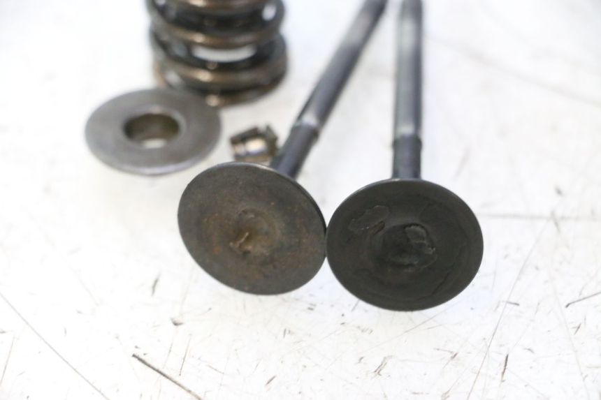 photo de SOUPAPE HONDA CB TWO FIFTY 250 (1991 - 2002) - Autre angle de vue