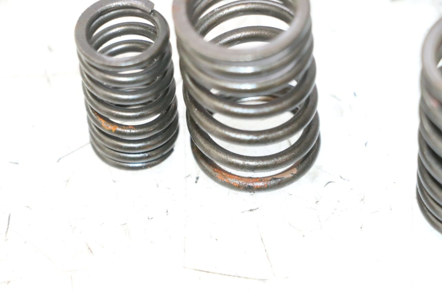 photo de SOUPAPE HONDA CB TWO FIFTY 250 (1991 - 2002) - Marquages et références