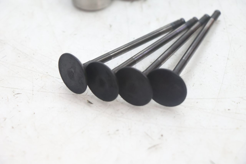 photo de SOUPAPE HONDA FJS SILVER WING SILVERWING 400 (2005 - 2008) - Points de fixation