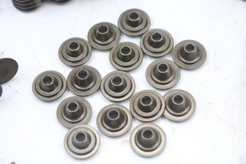 photo de SOUPAPE YAMAHA FZ6 FAZER S2 600 (2007 - 2011) - Zoom composants