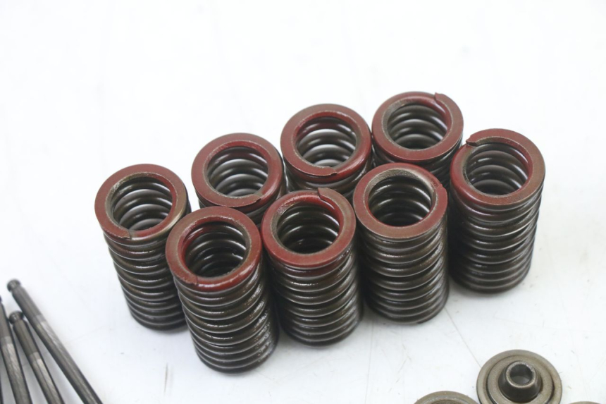 photo de SOUPAPE YAMAHA FZ6 FAZER S2 600 (2007 - 2011) - Vue d’ensemble