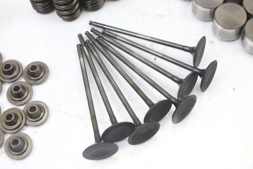 photo de SOUPAPE YAMAHA FZ6 FAZER S2 600 (2007 - 2011) - État de surface