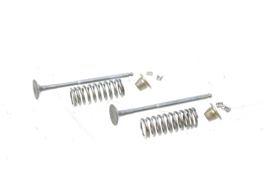 photo de SOUPAPE YAMAHA NEOS NEO'S 4T 50 (2008 - 2016) - Zoom état d’usage