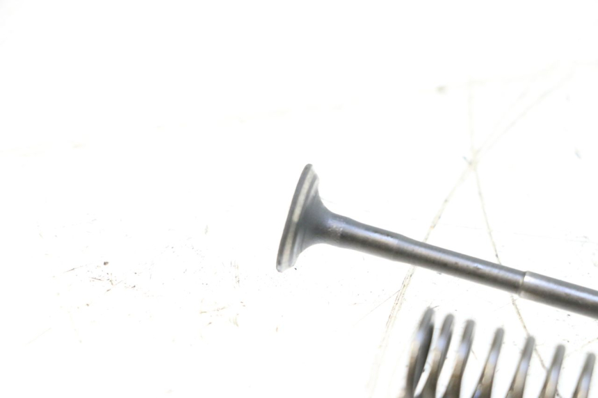 photo de SOUPAPE YAMAHA NEOS NEO'S 4T 50 (2008 - 2016) - Autre angle de vue