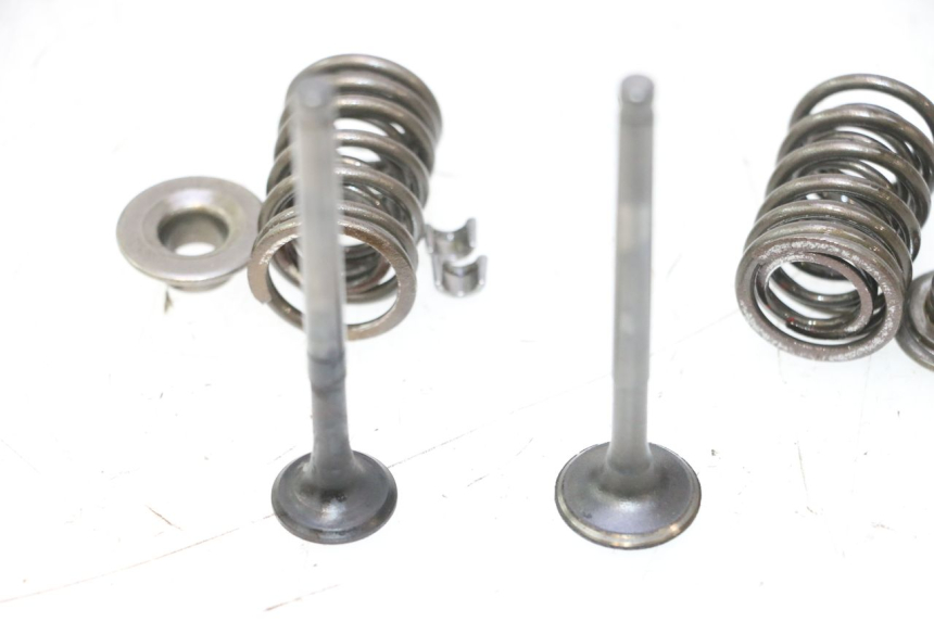 photo de SOUPAPE JM MOTORS OLDIES 4T 50 (2010 - 2020) - Autre angle de vue
