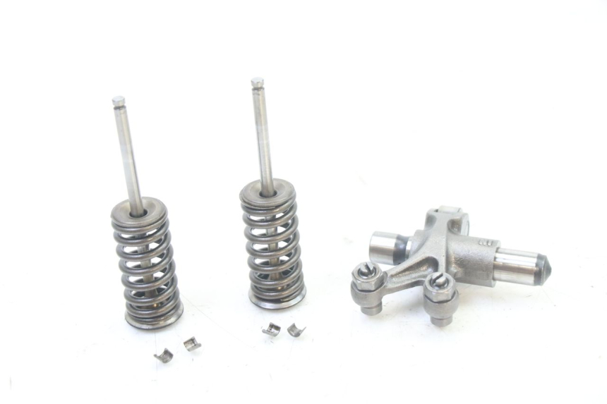 photo de SOUPAPE PEUGEOT SATELIS 125 (2013 - 2018) - Zoom état d’usage