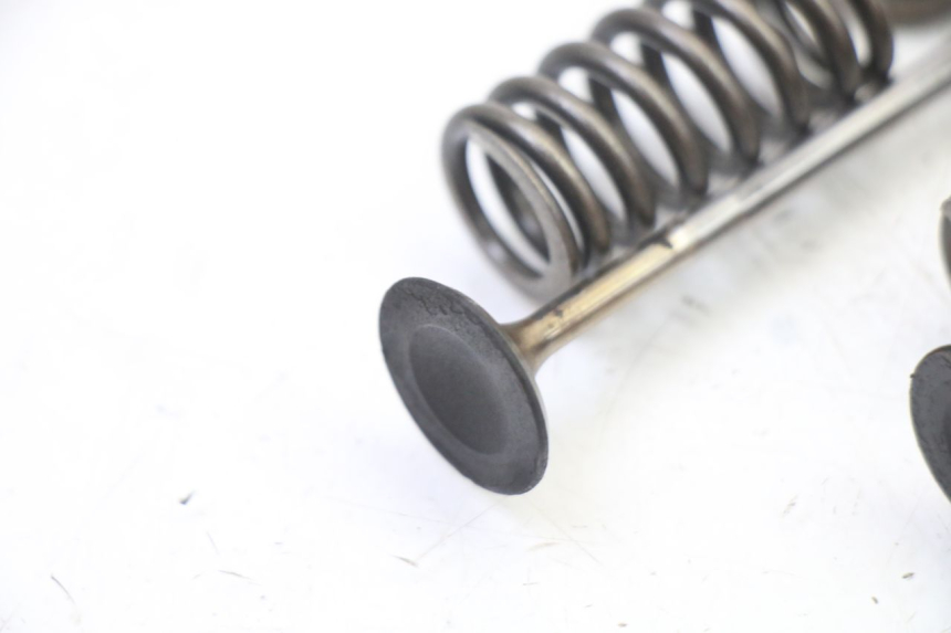 photo de SOUPAPE PEUGEOT SATELIS 125 (2013 - 2018) - Points de fixation